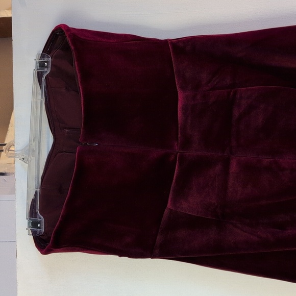 Express Red velvet cocktail dress - Picture 2 of 4